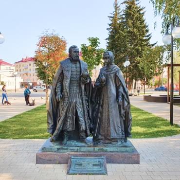 Памятник святым Петру и Февронии